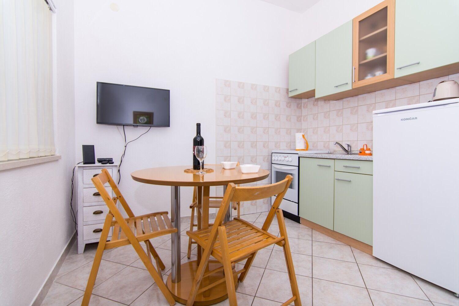 Apartments Ivica - Garden Terrace 斯拉汀 外观 照片