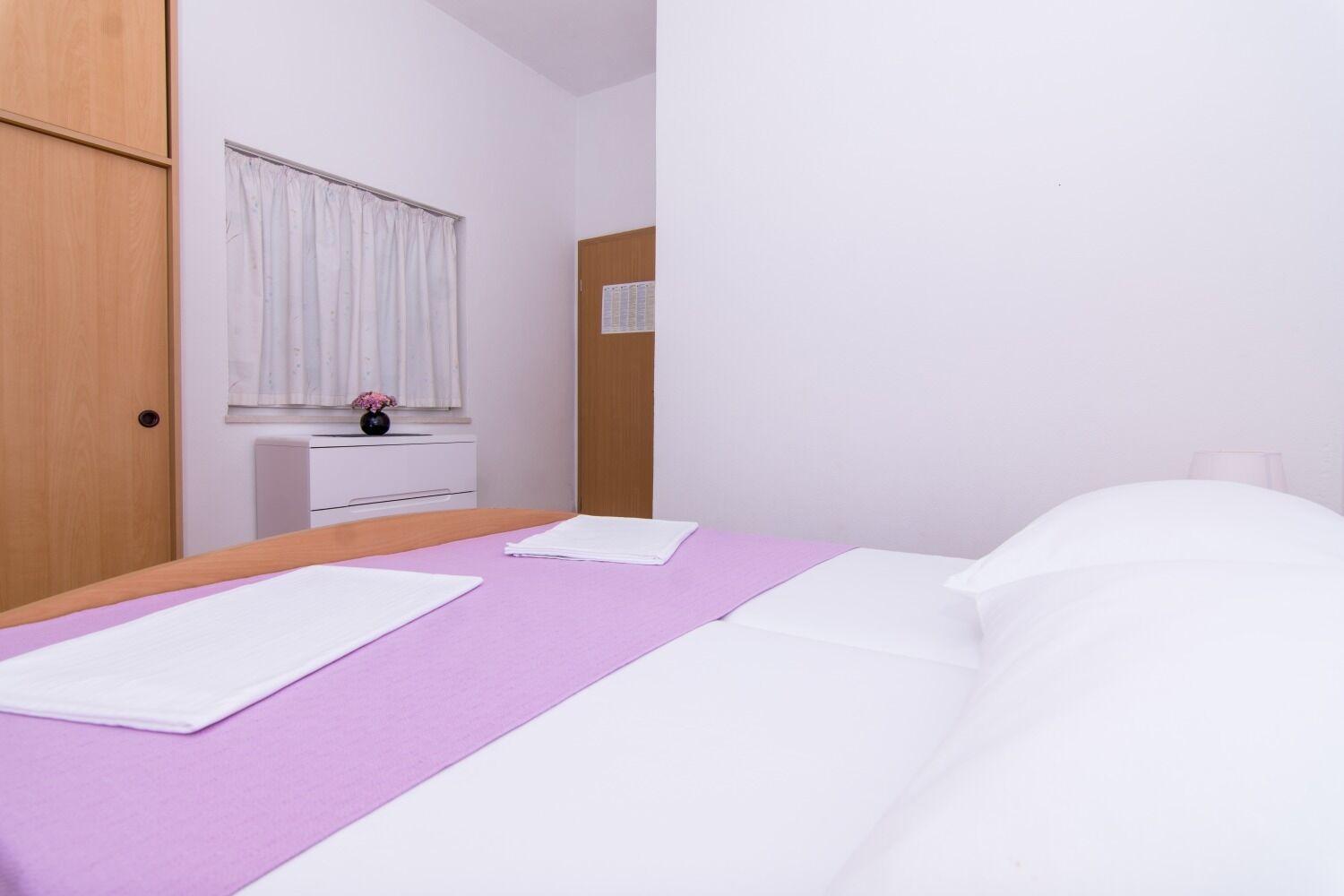 Apartments Ivica - Garden Terrace 斯拉汀 外观 照片