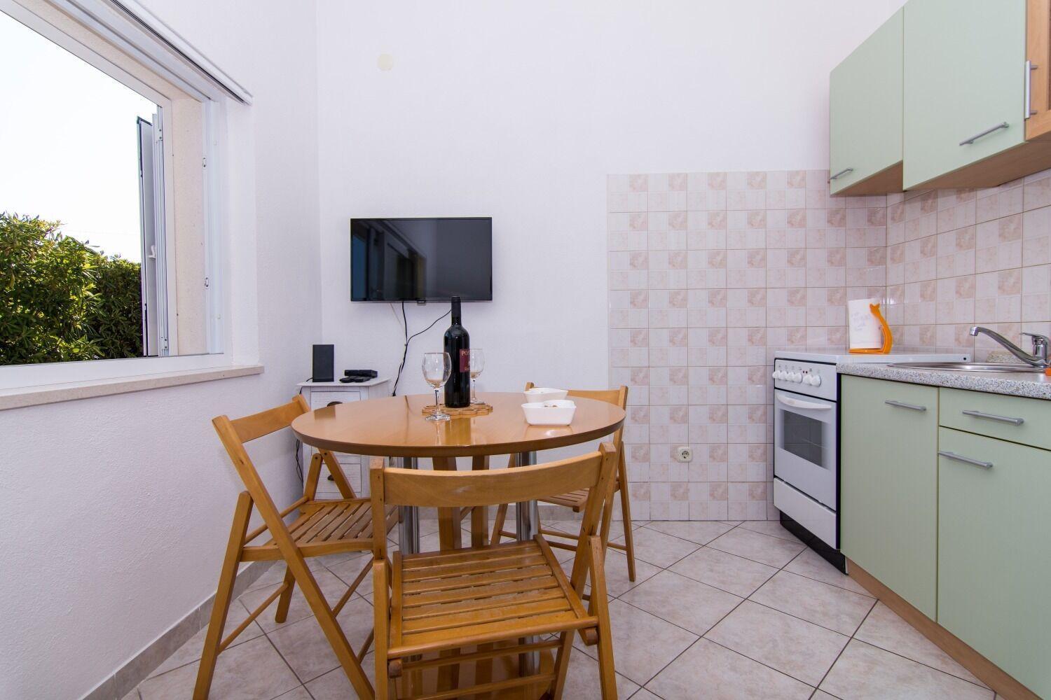 Apartments Ivica - Garden Terrace 斯拉汀 外观 照片